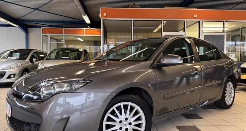 Utilisé 2009 Renault Laguna III Authentique Berline | 3 990 € (Prix juste) - Image 1/4