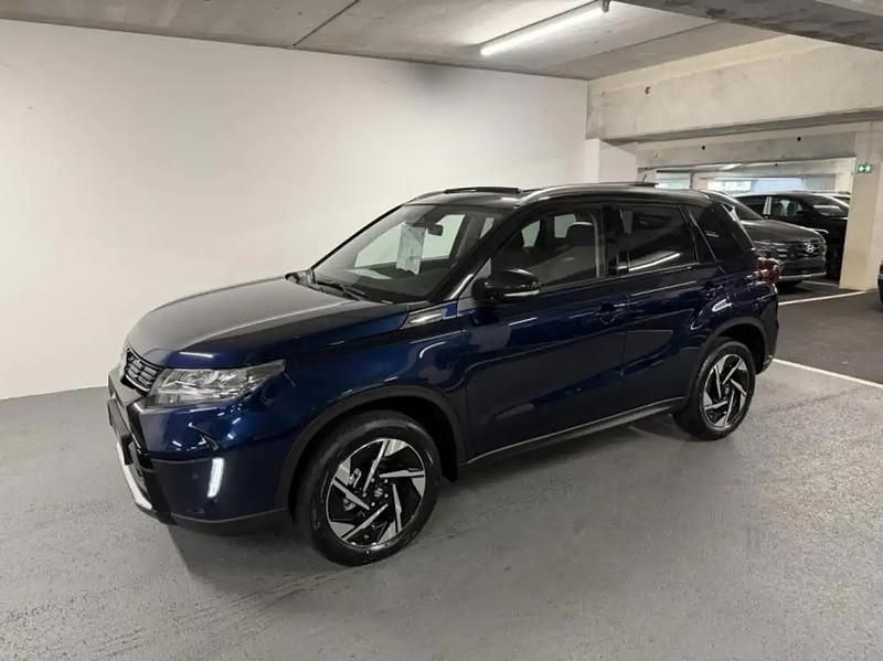 Noir Nouvelle 2025 Suzuki Vitara Style SUV | 27 600 € (Prix assez cher) - Image 1/4