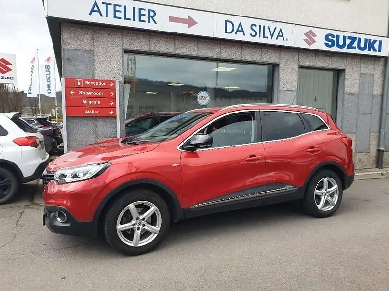 Rouge Utilisé 2017 Renault Kadjar Bose Edition SUV | 14 990 € (Prix juste) - Image 1/4
