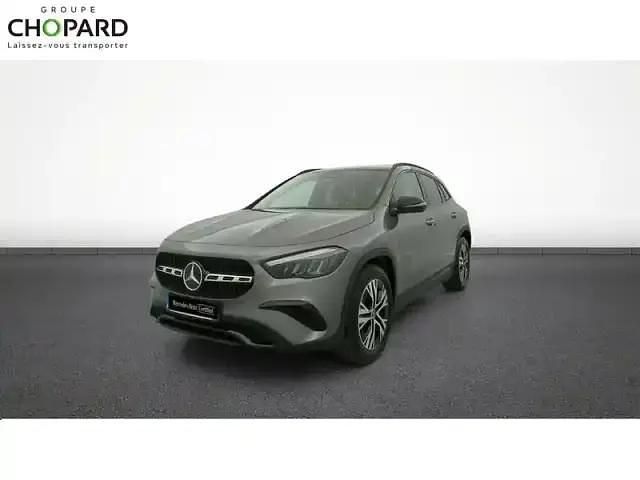 Mountaingrau met. Occasion 2025 Mercedes GLA200 SUV | 43 990 € (Prix juste) - Image 1/4