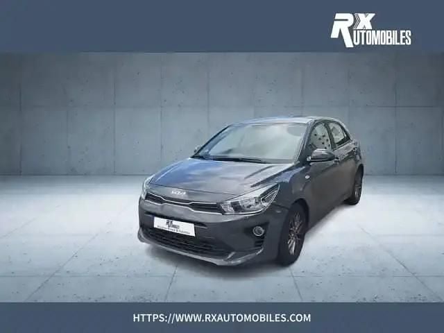 Gris Utilisé 2022 Kia Rio Berline | 13 490 € (Bon prix) - Image 1/4