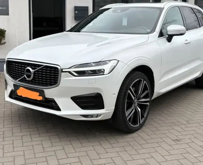 Utilisé 2017 Volvo XC60 R-Design SUV | 17 540 € - Image 1/4