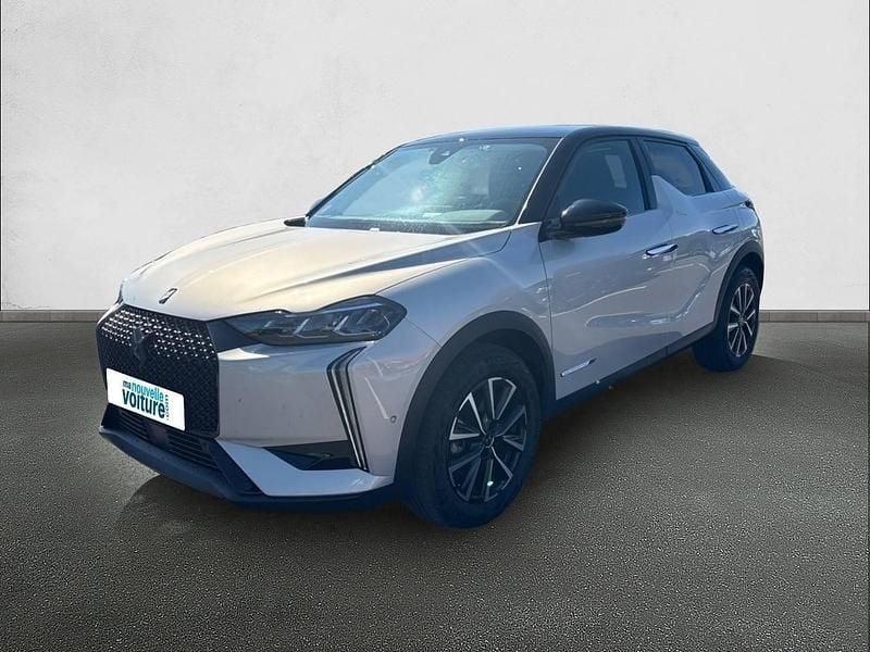Gris Utilisé 2024 DS Automobiles DS3 Citadine | 29 590 € - Image 1/4