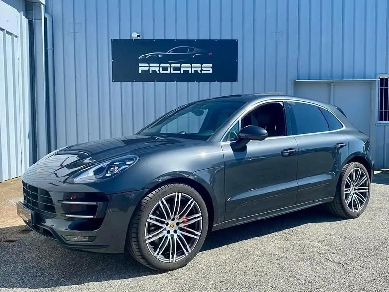 Gris Occasion 2017 Porsche Macan Turbo SUV | 57 990 € (Prix juste) - Image 1/4