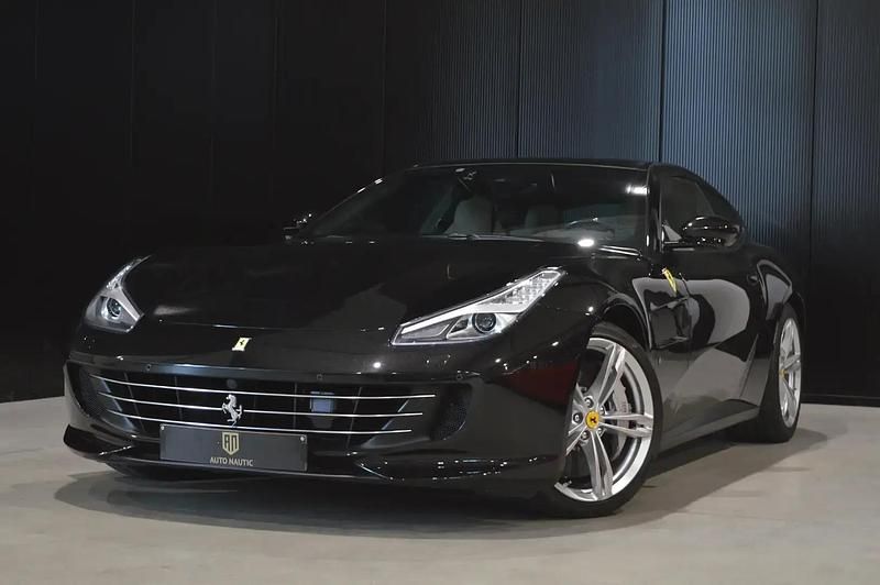 Noir Utilisé 2019 Ferrari GTC4Lusso Coupé | 285 000 € - Image 1/4