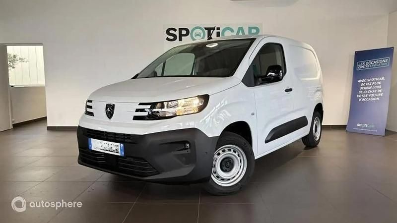 Blanc Nouvelle 2025 Peugeot Partner Premium Van | 24 999 € (Prix assez cher) - Image 1/4