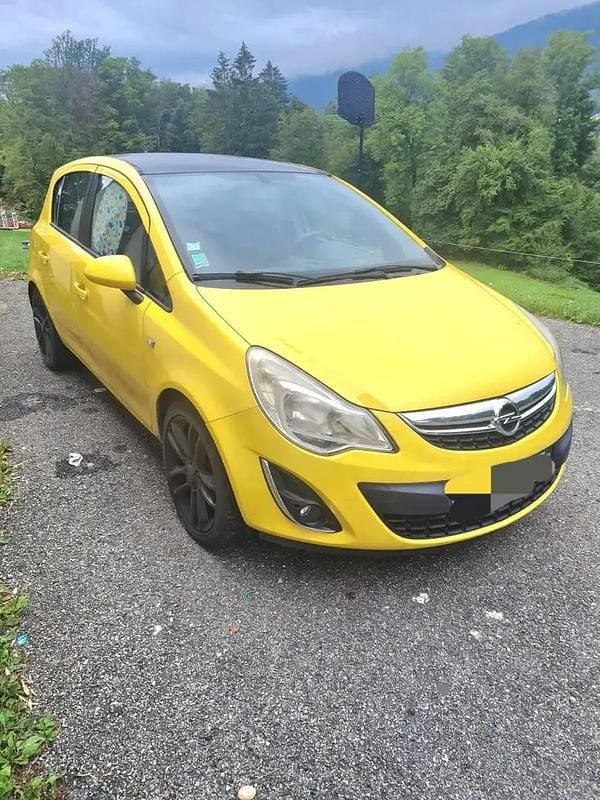 Utilisé 2011 Opel Corsa Cosmo Berline | 4 990 € (Prix juste) - Image 1/4