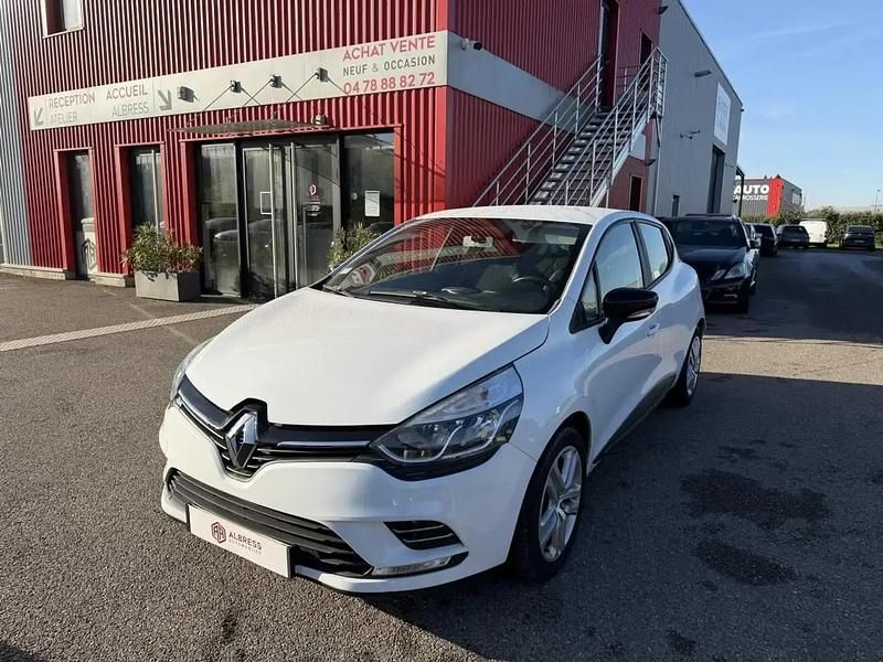 Blanc Occasion 2017 Renault Clio IV Business Berline | 8 990 € (Super prix) - Image 1/4