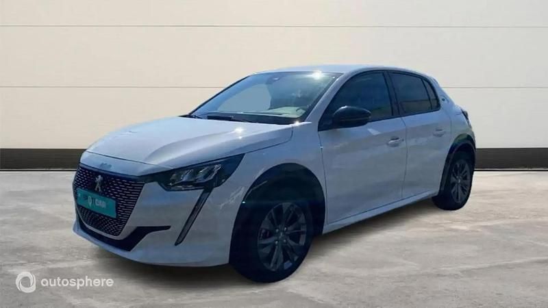 Blanc Utilisé 2023 Peugeot e-208 Allure Citadine | 19 799 € (Prix juste) - Image 1/4