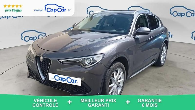 Utilisé 2017 Alfa Romeo Stelvio Super SUV | 21 490 € (Prix juste) - Image 1/4