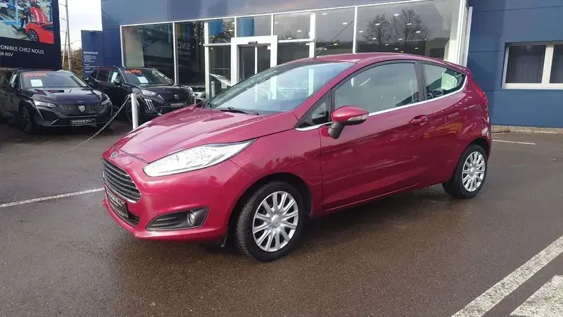 Rouge Utilisé 2013 Ford Fiesta Titanium Citadine | 8 900 € (Prix cher) - Image 1/4