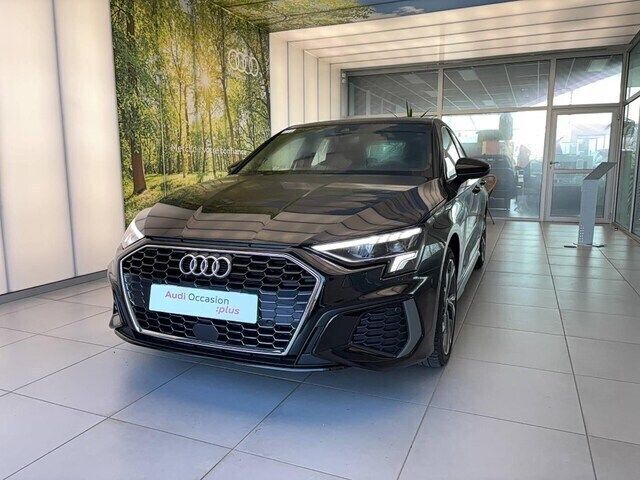 Noir mythe métallisé Utilisé 2023 Audi A3 S-Line | 32 990 € (Prix juste) - Image 1/4