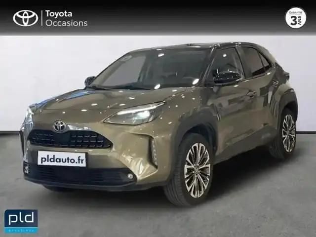 Bi ton bronze imperi Utilisé 2022 Toyota Yaris Hybrid SUV | 23 990 € (Prix assez cher) - Image 1/4