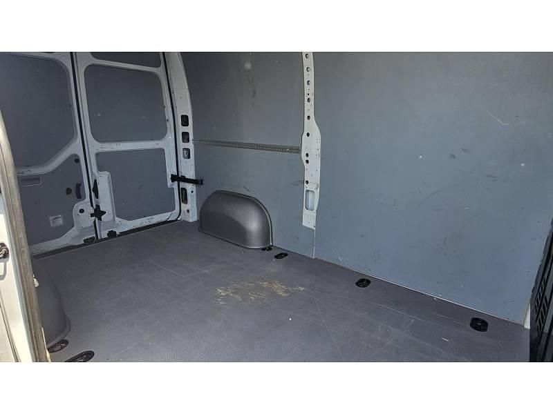 Image 2/4