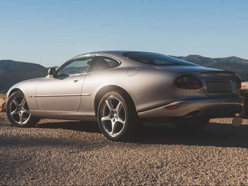 Occasion Jaguar XKR 375 ch (275 kW) 2000 Gris Coupé