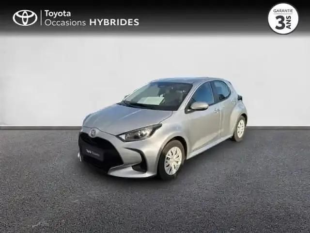Gris minéral (m) Occasion 2025 Toyota Yaris Hybrid Business Edition Berline | 21 490 € (Prix juste) - Image 1/4