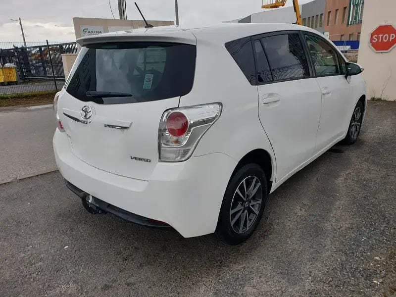 Utilisé 2014 Toyota Verso Skyview Edition Monospace | 6 800 € - Image 1/4