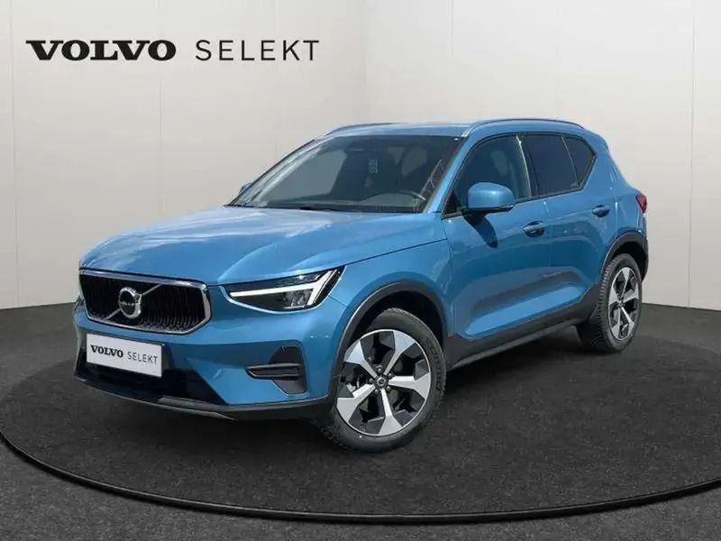Bleu Utilisé 2023 Volvo XC40 Core SUV | 33 835 € (Prix juste) - Image 1/4