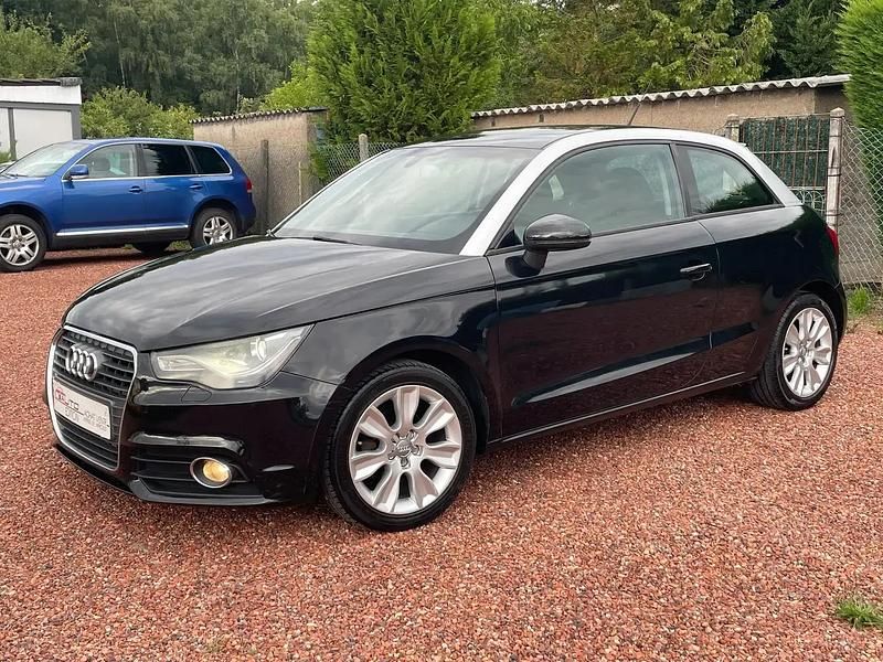Noir Utilisé 2011 Audi A1 Ambition Citadine | 7 990 € (Prix assez cher) - Image 1/4