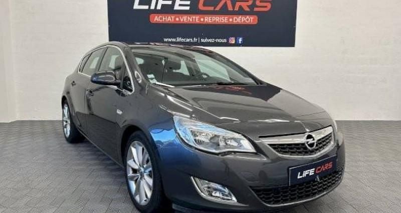 Occasion 2010 Opel Astra Cosmo Berline | 8 990 € (Prix juste) - Image 1/4