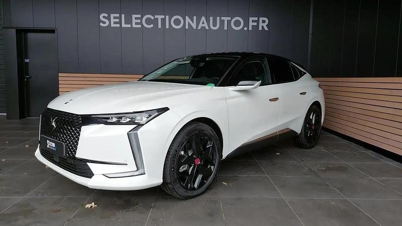 Blanc Utilisé 2022 DS Automobiles DS4 Performance Berline | 42 990 € - Image 1/4