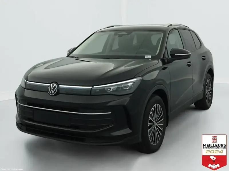 Noir Nouvelle 2025 VW Tiguan Life SUV | 40 154 € (Prix juste) - Image 1/4