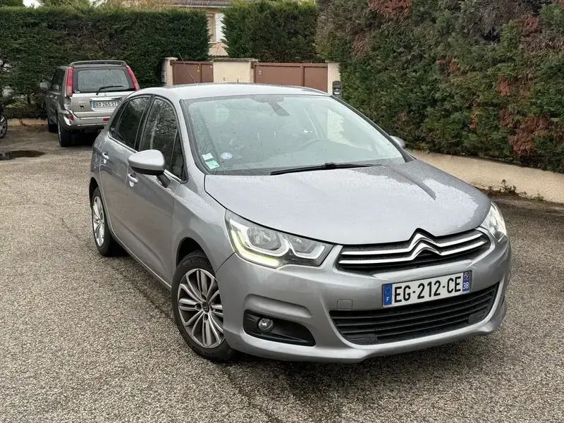 Gris Utilisé 2016 Citroën C4 PureTech Berline | 8 490 € (Super prix) - Image 1/4