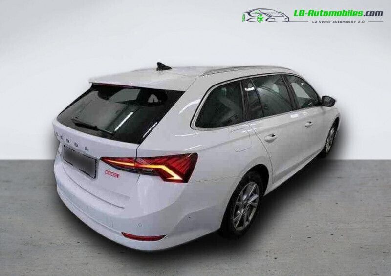 Utilisé 2023 Skoda Octavia Break | 27 800 € (Prix juste) - Image 1/4