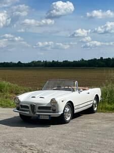 Occasion Alfa Romeo 2000 Veloce 132 ch (97 kW) 1962 Blanc Cabriolet