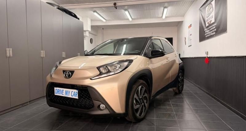 Beige Utilisé 2024 Toyota Aygo Design Citadine | 16 990 € (Prix juste) - Image 1/4