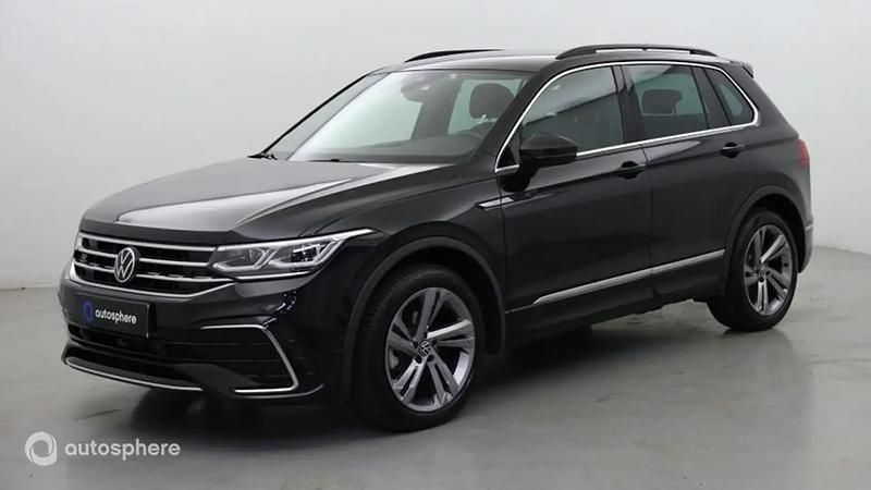 Noir intense nacrée Utilisé 2023 VW Tiguan R-line SUV | 37 999 € (Prix juste) - Image 1/4