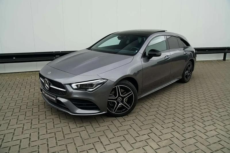 Gris Utilisé 2021 Mercedes CLA250e Shooting Brake AMG Break | 27 995 € - Image 1/4