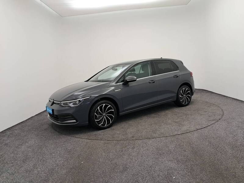 Gris Utilisé 2024 VW Golf VIII Berline | 31 590 € (Prix assez cher) - Image 1/3