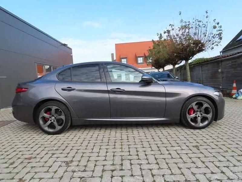 Occasion Alfa Romeo Giulia Super 190 ch (139 kW) 2019 Gris Berline