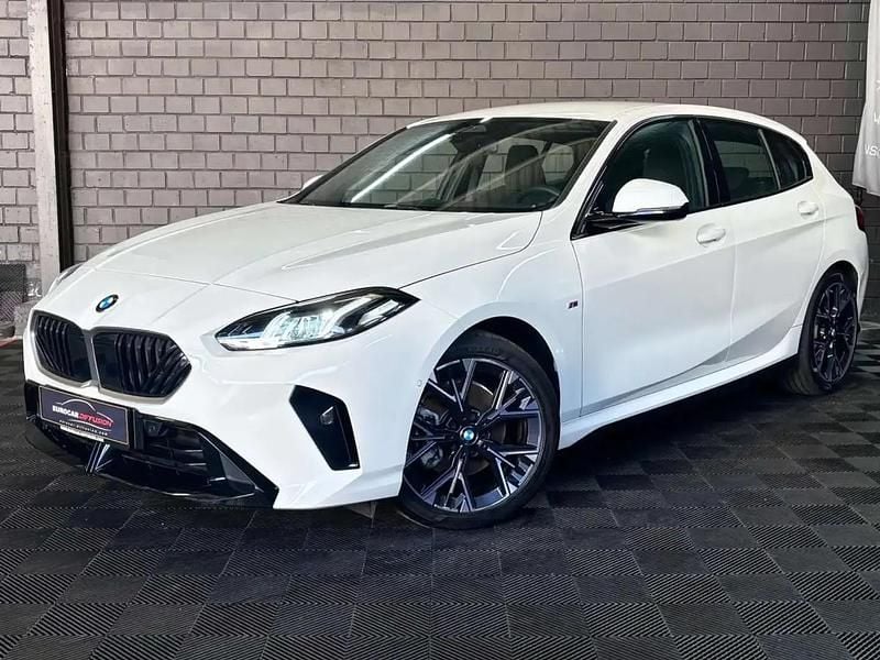 Blanc Utilisé 2024 BMW 120 M Sport Citadine | 35 887 € - Image 1/4
