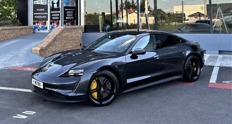 Gris Utilisé 2021 Porsche Taycan 4S Performance Package Berline | 79 990 € (Prix juste) - Image 1/4