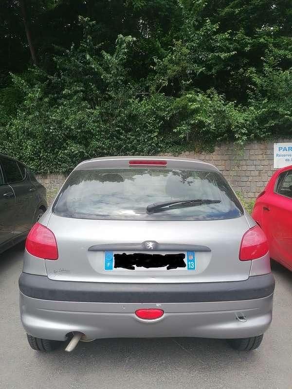 Image 4/4