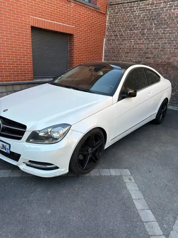 Utilisé 2013 Mercedes C220 Coupé | 10 700 € - Image 1/4