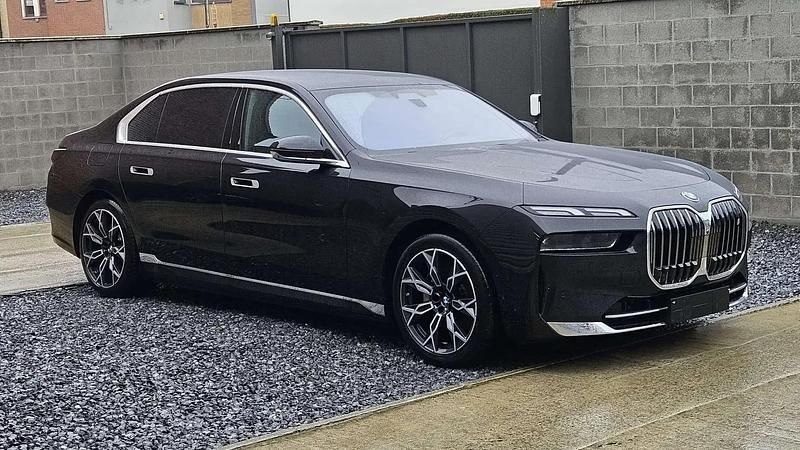 Noir Occasion 2024 BMW i7 Berline | 69 900 € - Image 1/4