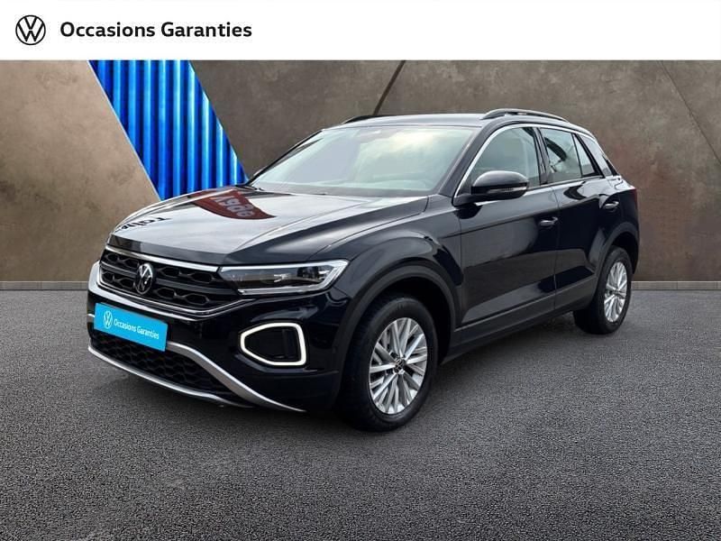 Noir intense nacrée Utilisé 2023 VW T-Roc Life SUV | 22 490 € (Prix juste) - Image 1/4