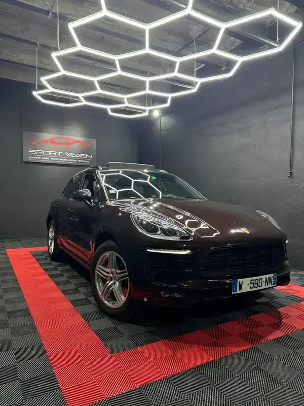 Utilisé 2015 Porsche Macan Turbo SUV | 30 990 € (Super prix) - Image 1/4