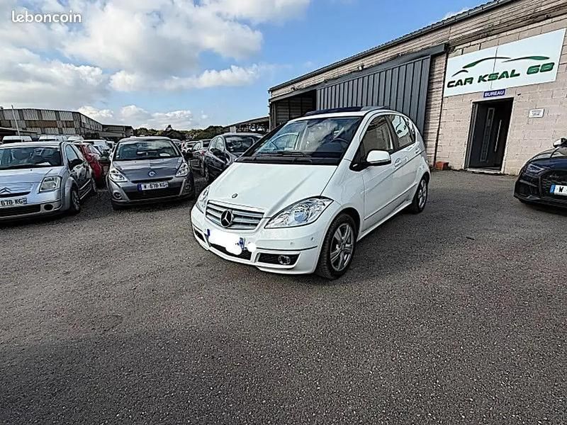 Blanc Utilisé 2010 Mercedes A180 Avantgarde Monospace | 5 499 € (Prix juste) - Image 1/4