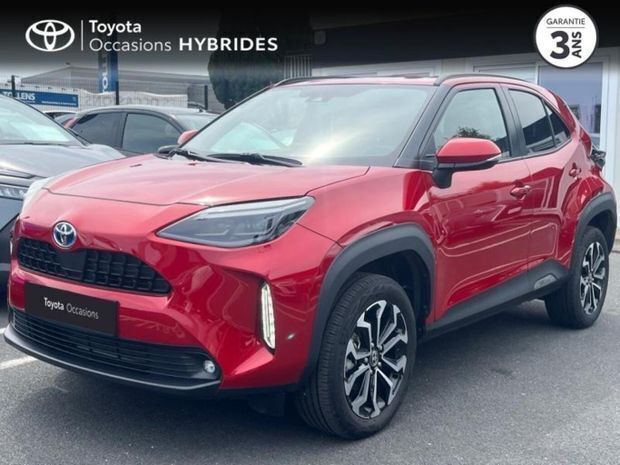 Rouge Utilisé 2024 Toyota Yaris Hybrid Design | 24 480 € (Prix juste) - Image 1/4