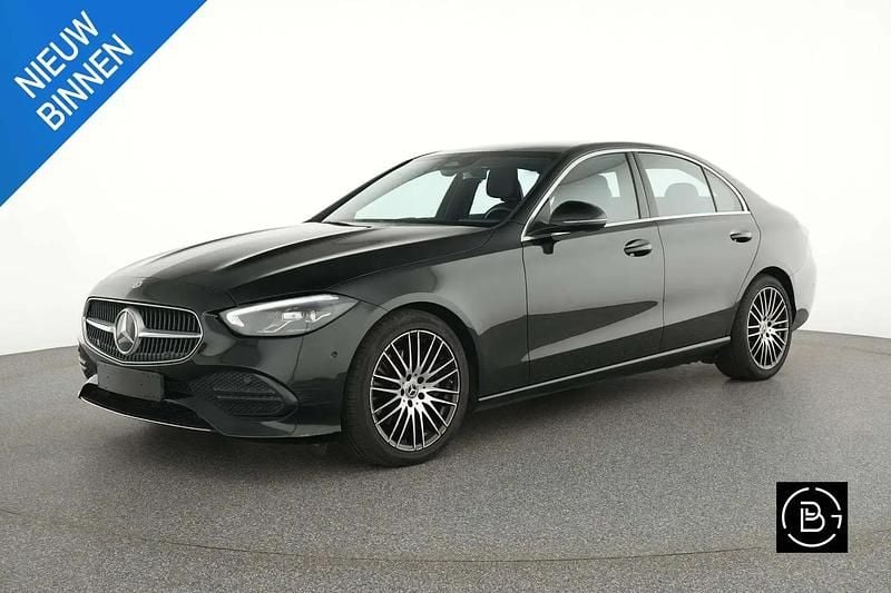 Noir Occasion 2024 Mercedes C200 Luxury Berline | 36 990 € (Prix juste) - Image 1/4