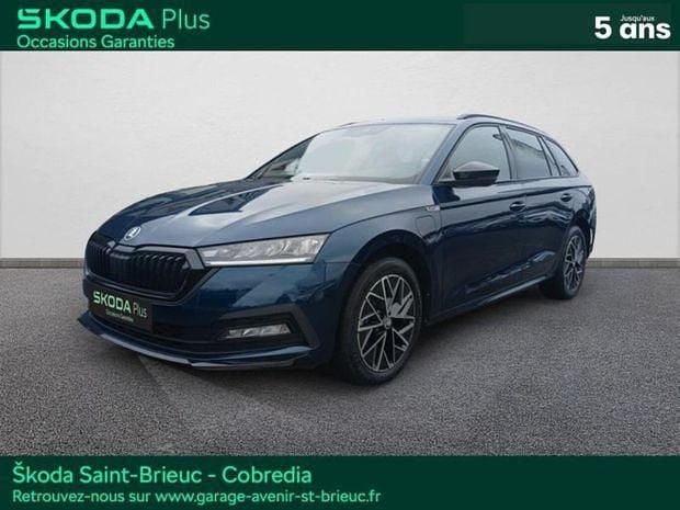 Bleu Utilisé 2023 Skoda Octavia SportLine Break | 30 990 € (Prix assez cher) - Image 1/4