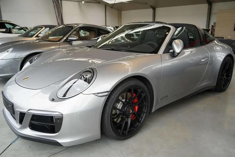 Gris Utilisé 2018 Porsche 991 Coupé | 137 000 € (Prix juste) - Image 1/4