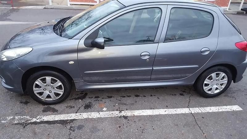 Occasion Peugeot 206 68 ch (50 kW) 2010 Berline