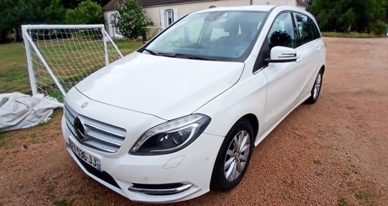 Utilisé 2014 Mercedes B200 Monospace | 10 990 € - Image 1/4