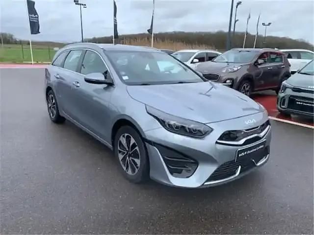 Occasion Kia Ceed Sportswagon 2022 Gris clair, métallisé, lunar silver m Break