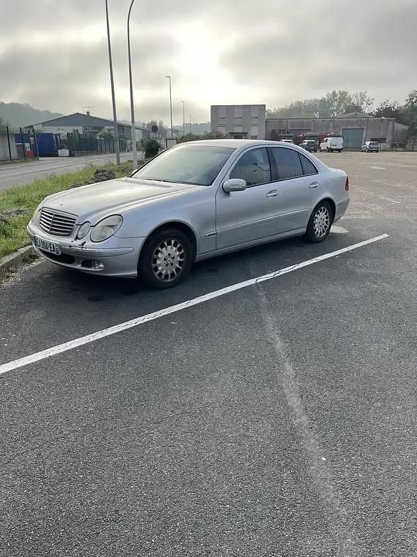 Utilisé 2002 Mercedes E270 Break | 1 600 € - Image 1/4